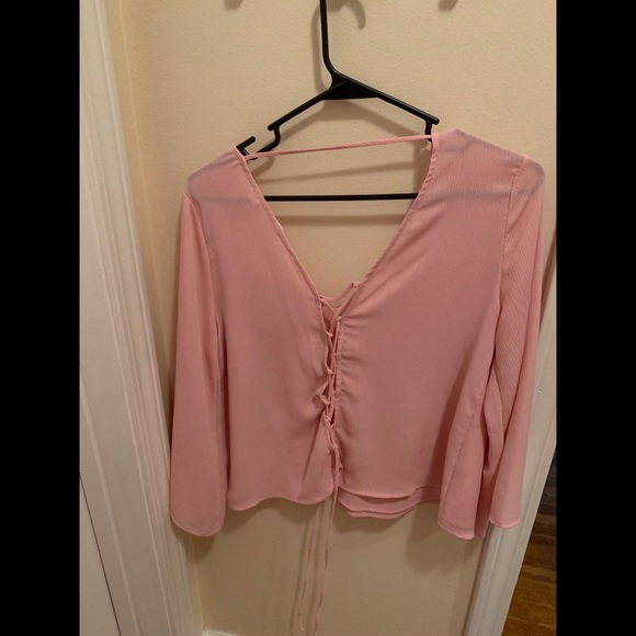 Super cute chiffon top! - Picture 2 of 2
